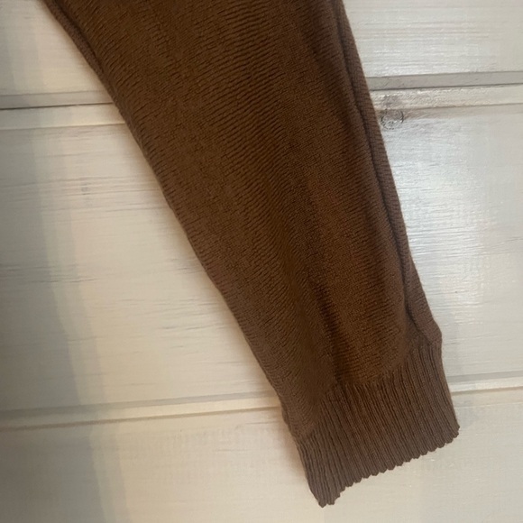 Talbots PURE MERINO WOOL Brown Turtleneck Tunic Sweater Size Medium Petite - Picture 4 of 7